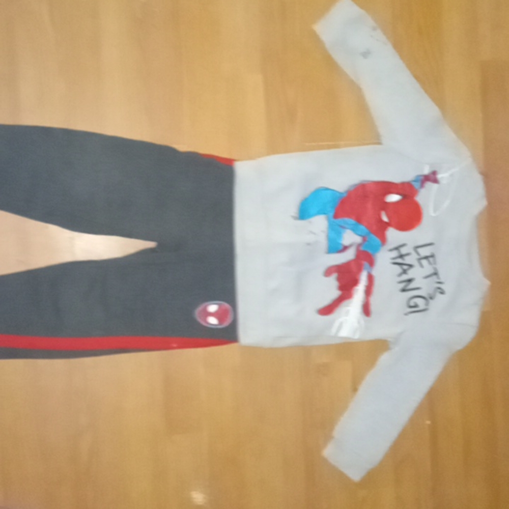 Boys size 4 Spider-Man sweat suit